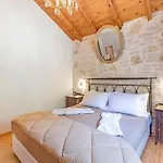 Emily\'S Cottage House